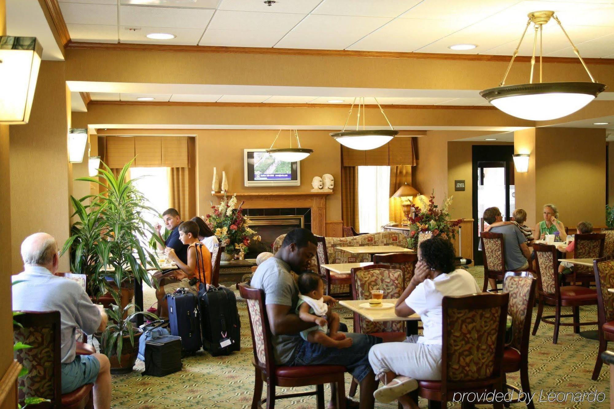 แฮมป์ตัน อินน์ สโตนี ครีก ปีเตอร์สเบิร์ก แอเรีย Stony Creek ร้านอาหาร รูปภาพ